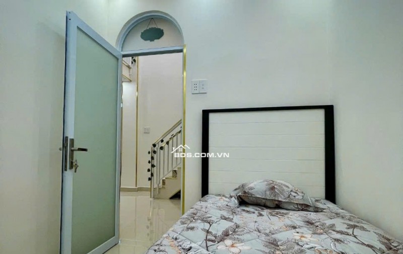 Biệt Thự Mini Đẹp Lung Linh CMT8 Ngay Bảy Hiền P.5 Tân Bình 30m2 2 Tầng 3PN. Chỉ 4.1 tỷ